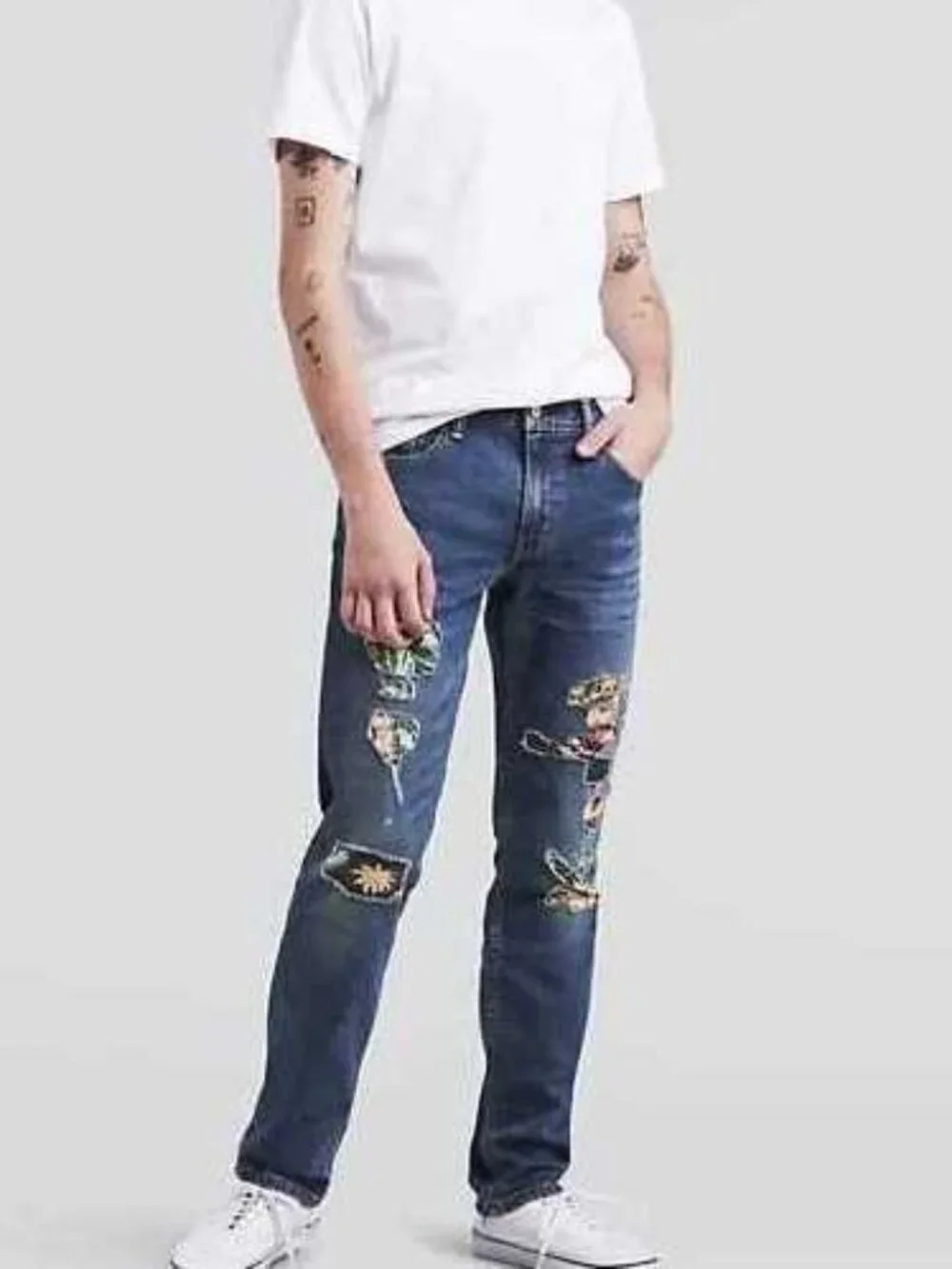 New 32x34 Levi's 511 slim fit stretch jeans in Naturali tropical patch denim